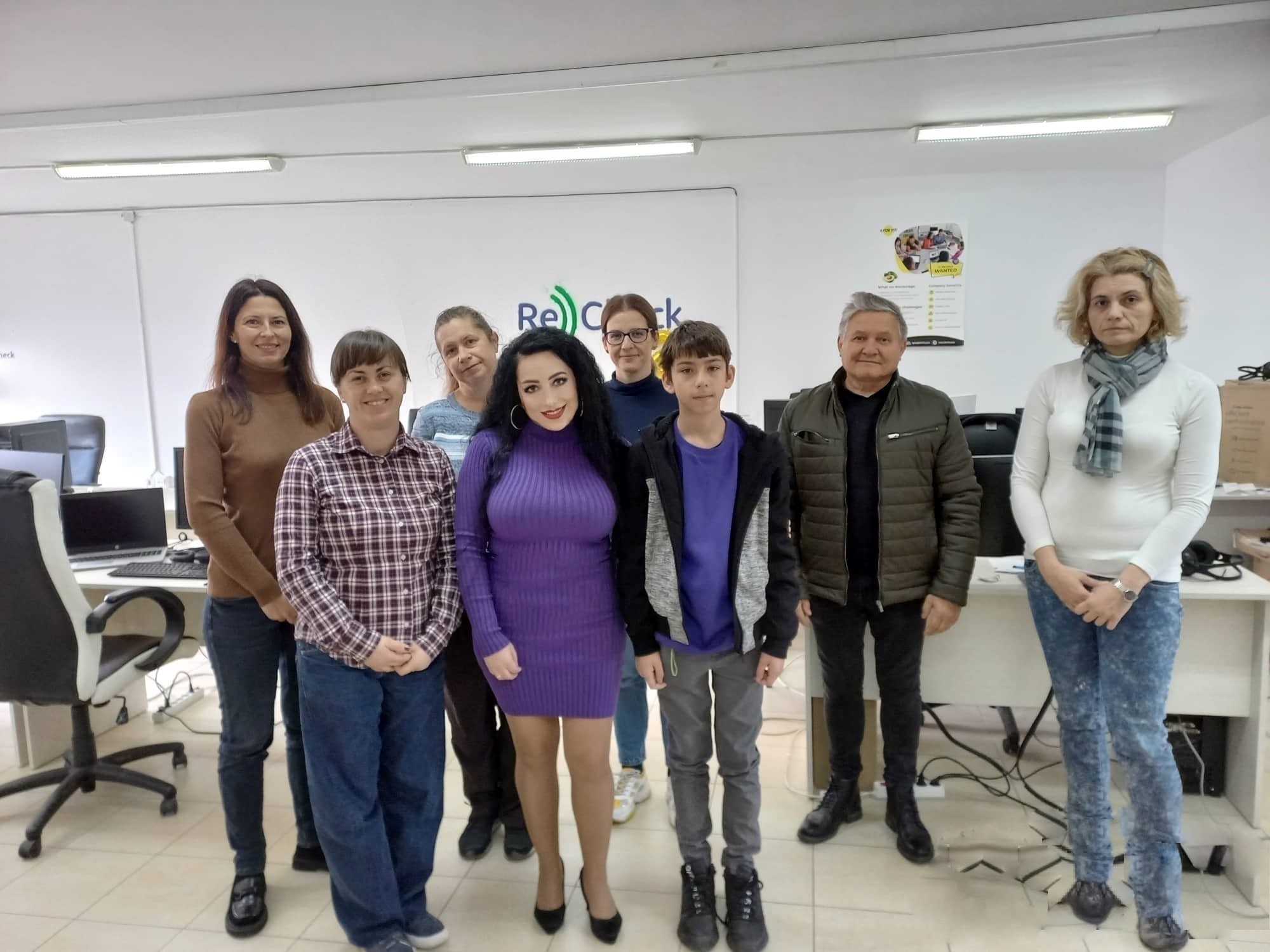 Дигитални умения за предприемачи и учащи младежи в Русе