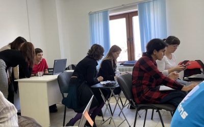 Дигитални умения за предприемачи и учащи младежи в Русе
